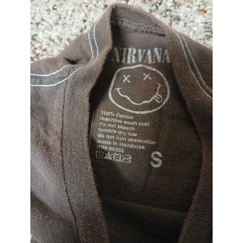 Nirvana Band T-Shirt SMALL Green Kurt Cobain Grunge Pink Rock Skater Distressed - Picture 3 of 7